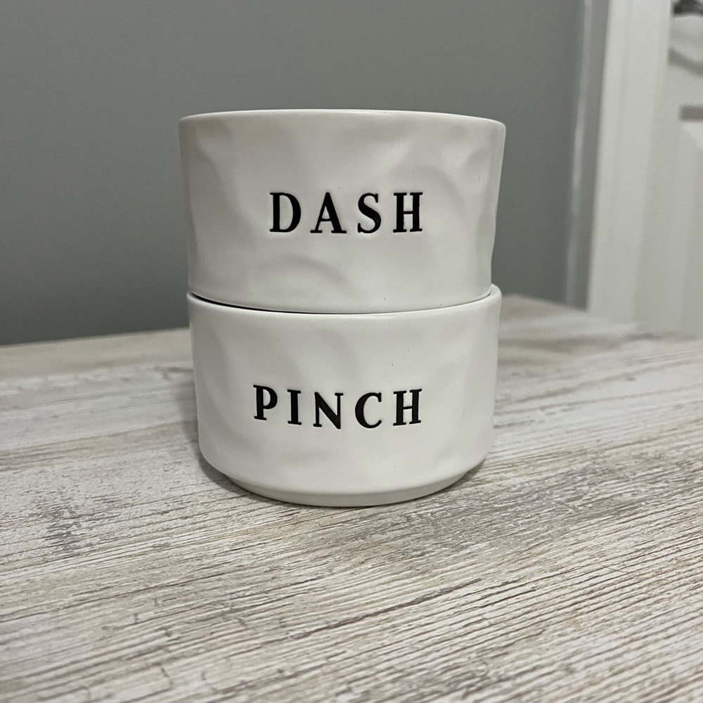 Ceramic pinch bowls, set of 2